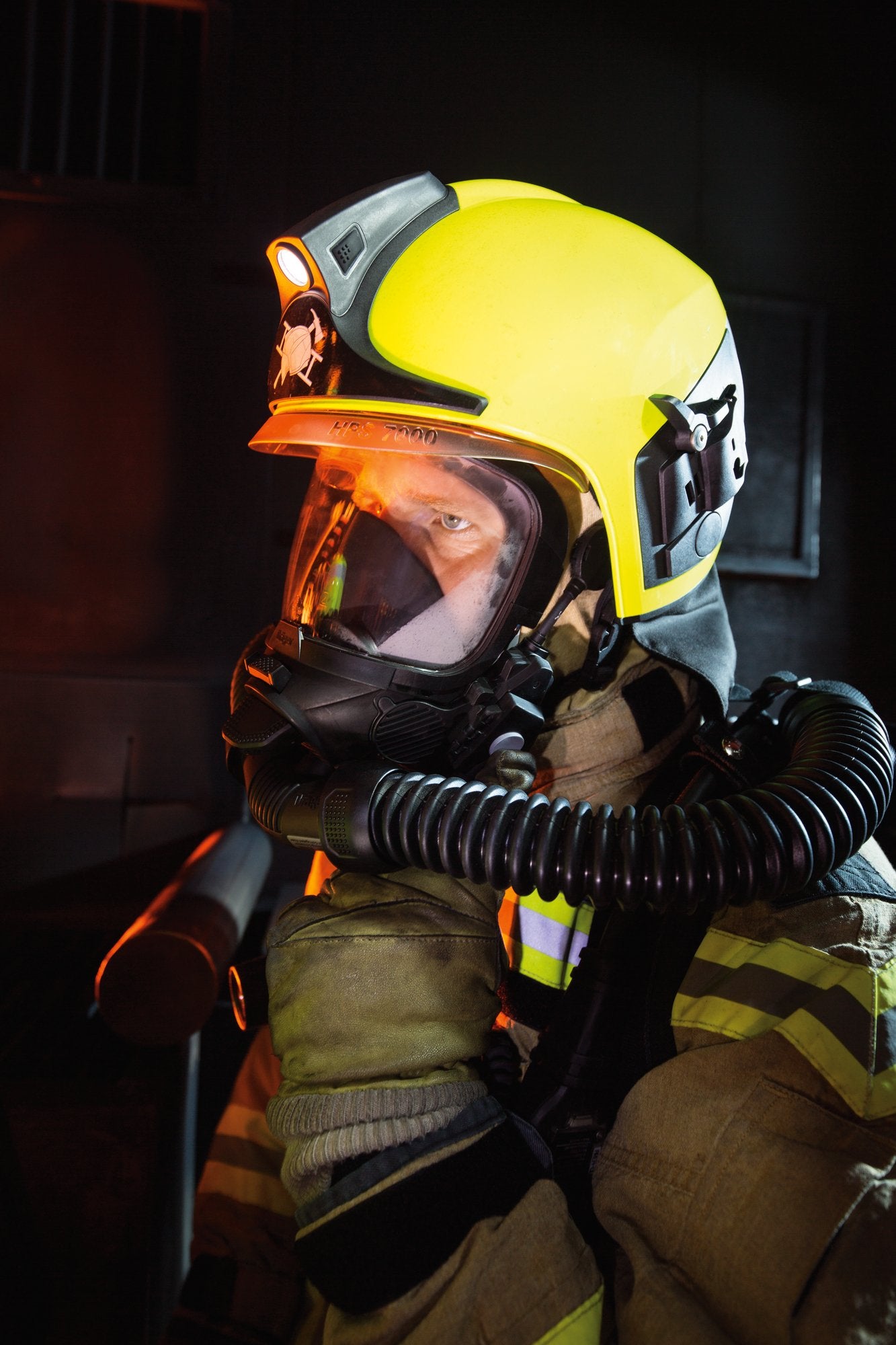 gas mask and motorcycle helmet Full Face Respiratory Mask - FPS 7000 | Dräger scba